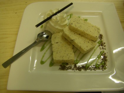 照片: Kostas